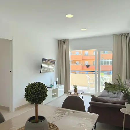 Grande Y Moderno Junto A La Playa & Parking Fuengirola