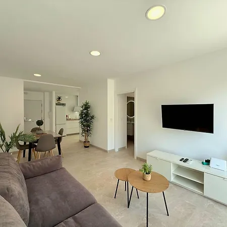 Grande Y Moderno Junto A La Playa & Parking Fuengirola