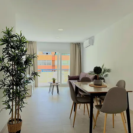 Grande Y Moderno Junto A La Playa & Parking Apartment Fuengirola